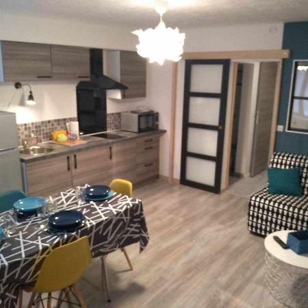Joli petit logement en centre ville de Brioude Extérieur photo