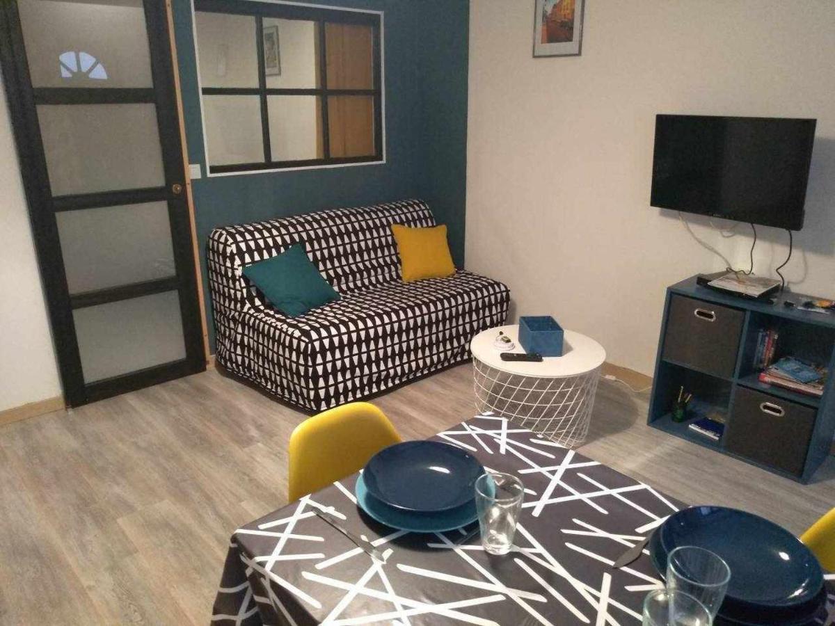 Joli petit logement en centre ville de Brioude Extérieur photo