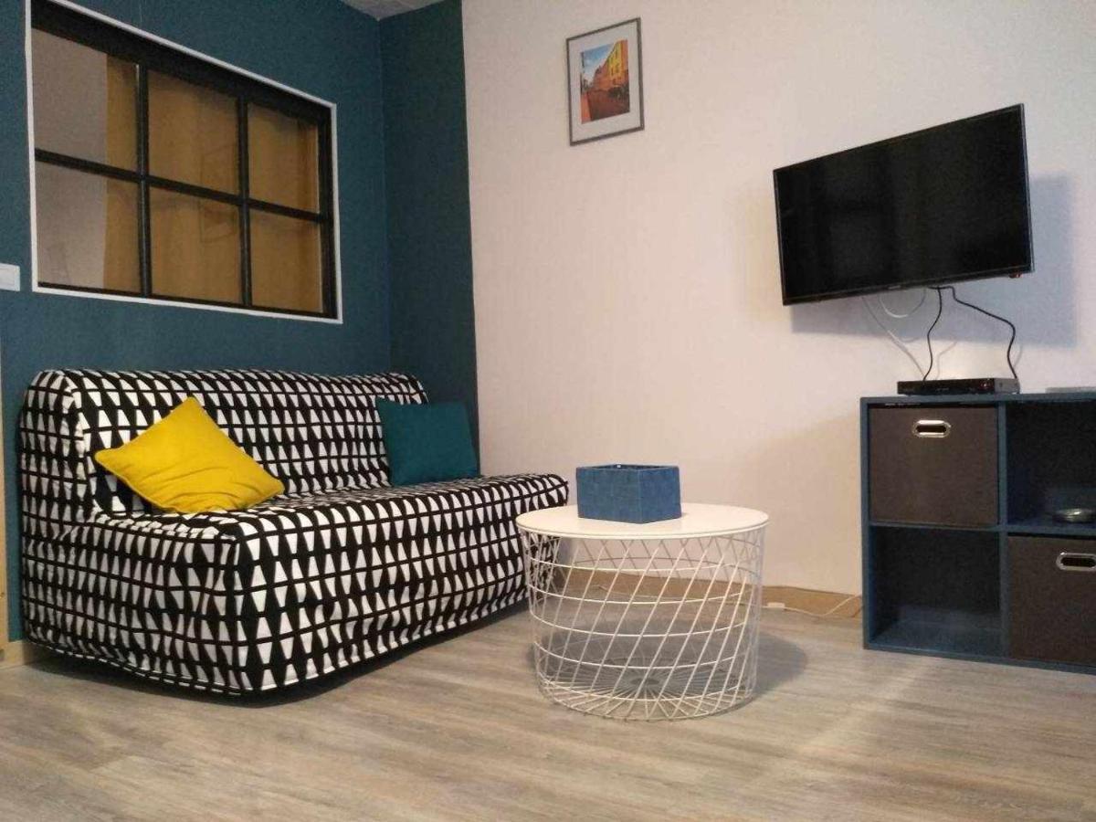 Joli petit logement en centre ville de Brioude Extérieur photo